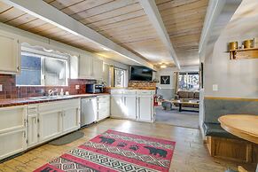 2 Mi to Lake & Skiing: Big Bear Family Cabin