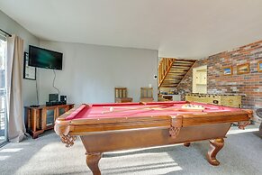 2 Mi to Lake & Skiing: Big Bear Family Cabin