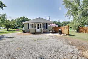 'the Cabernet Cabin' Defiance Home on Katy Trail!