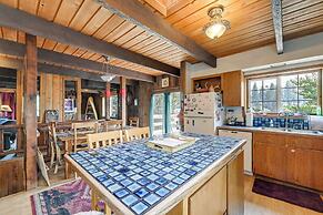 Rustic Home w/ Deck & Grills on Williamson River!