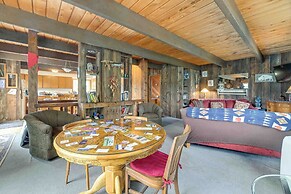 Rustic Home w/ Deck & Grills on Williamson River!