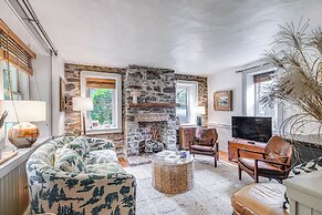 Steps to Delaware Canal: Enchanting Stone Cottage!