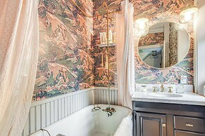 Steps to Delaware Canal: Enchanting Stone Cottage!