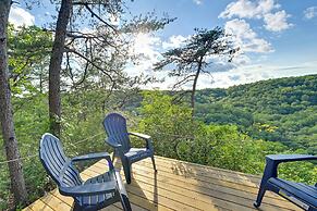 Cozy Beattyville Cabin w/ Fire Pit & Hot Tub