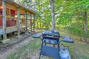 Cozy Beattyville Cabin w/ Fire Pit