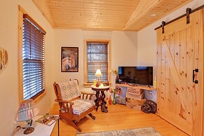 Cozy Beattyville Cabin w/ Fire Pit
