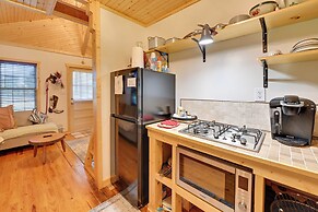 Cozy Beattyville Cabin w/ Fire Pit