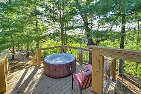 Cozy Beattyville Cabin w/ Fire Pit