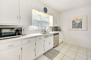 'dogwood Cottage' w/ Fireplace: 1 Mi to University