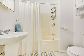 'dogwood Cottage' w/ Fireplace: 1 Mi to University