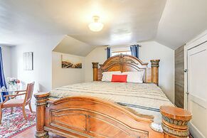 Cozy Cottage w/ Deck, 9 Mi to Downtown Beaufort!