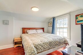 Cozy Cottage w/ Deck, 9 Mi to Downtown Beaufort!