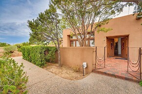 Santa Fe Condo w/ Mountain Views ~ 11 Mi to Plaza!