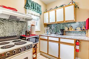 Charming Studio ~ 5 Mi to Stone Mountain Park