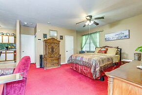 Charming Studio ~ 5 Mi to Stone Mountain Park