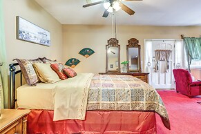 Charming Studio ~ 5 Mi to Stone Mountain Park