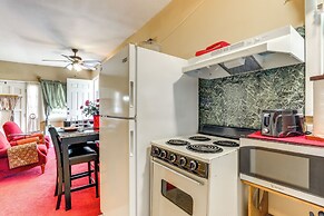 Charming Studio ~ 5 Mi to Stone Mountain Park