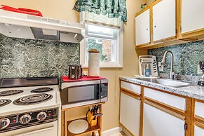 Charming Studio ~ 5 Mi to Stone Mountain Park