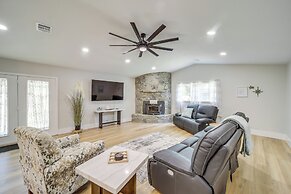 Eufaula Home - Walk to Lake Beach!