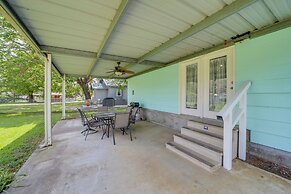 Eufaula Home - Walk to Lake Beach!
