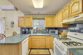 Private Hot Tub: Lakefront Poconos Home!