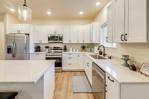 Family-friendly Florence Home: 3 Mi to the Coast!