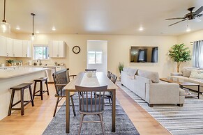 Family-friendly Florence Home: 3 Mi to the Coast!