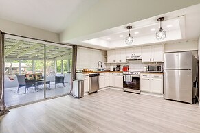 18 Mi to Dtwn Atlanta: Pet-friendly Home w/ Yard!