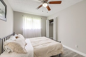 18 Mi to Dtwn Atlanta: Pet-friendly Home w/ Yard!