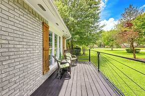 18 Mi to Dtwn Atlanta: Pet-friendly Home w/ Yard!