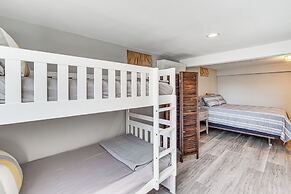 Moses Lake Retreat w/ Stunning Outdoor Oasis!