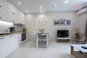 Ariadne Nilie Hospitality MGMT