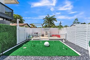 Luxury Escape: Pool, Hot Tub, Gym And More! 6 Bedroom Villa by RedAwni