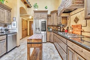 Relax & Rejuvenate: Pool, Sauna & Gym 3 Bedroom Home by RedAwning