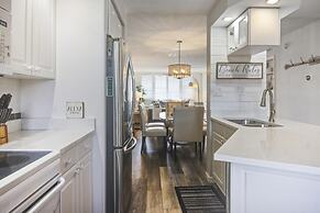 Loggerhead 282 2 Bedroom Condo by RedAwning