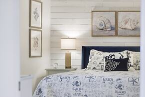 Loggerhead 282 2 Bedroom Condo by RedAwning