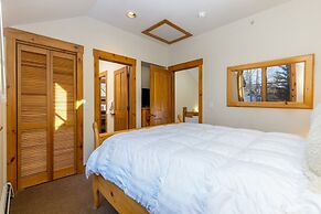 8721 Ski Tip Townhomes 4 Bedroom Townhouse by RedAwning