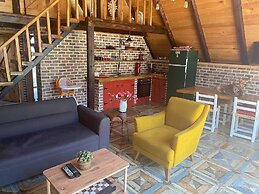 Tenora Suit Bungalov