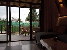 Tenora Suit Bungalov