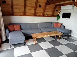 Tenora Suit Bungalov