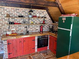 Tenora Suit Bungalov