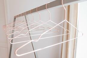 Beautiful 2-bedroom in Great Location