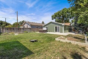 Downtown Windsor Home With Hot Tub & Pool Table