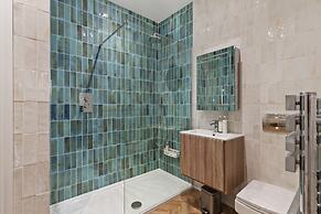 3 Croft House - Beach Front Sea Views Parking