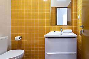 Yellow Stripe in Tavira