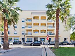 Alameda in Faro With 2 Bedrooms and 2 Bathrooms