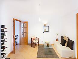 Alameda in Faro With 2 Bedrooms and 2 Bathrooms