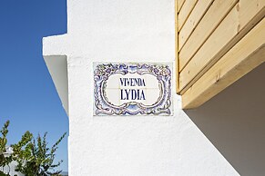 Villa Lydia in Faro With 3 Bedrooms and 1 Bathrooms