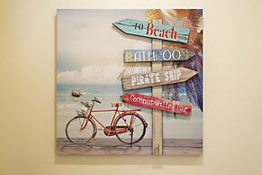 Blue Peacock in Faro