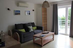 CG 12F - Garden - Cabanas Gardens